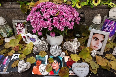 Memorial of Michael Jackson at the monument of Orlando di Lasso