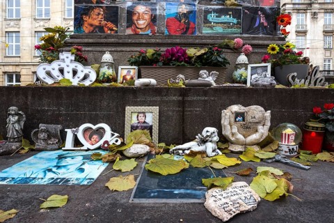 Memorial of Michael Jackson at the monument of Orlando di Lasso