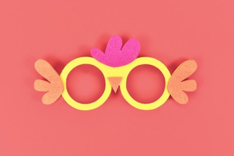 Funny chicken Easter glasses made of felt fabric
