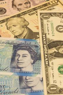 Bank notes with portraits of Queen Elizabeth II and former U