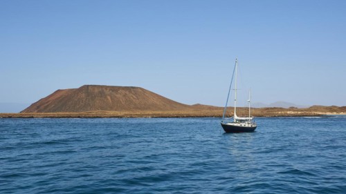 Sailing boat