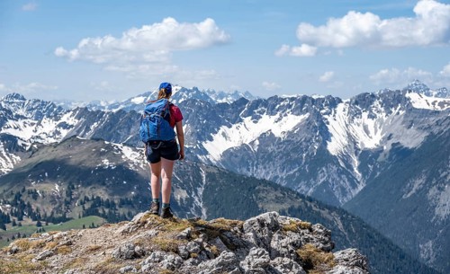 Hiker on hiking trail to Thaneller