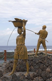 Monument to the fishermen and fishwomen in Ponta do Sol