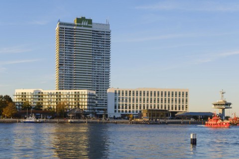 Hotel Maritim and Pilot Station on the Trave Promenade