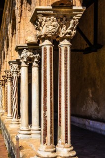 Cloister with 228 differently designed double columns