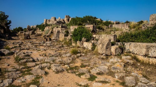 Acropolis Main Street