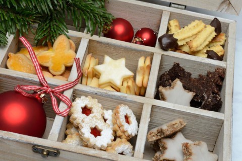 Assorted Christmas biscuits in fanned wooden box