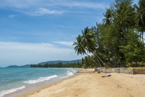 Lipa Noi Beach