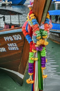 Nit artificial flower garlands wreathed bow