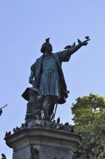 Plaza Colon with Columbus Monument with Doves