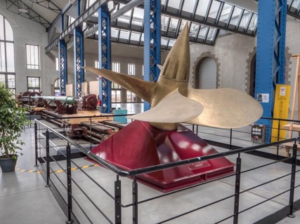 Les Ateliers des Capucins Brest cultural centre in a huge hall with exposed propeller