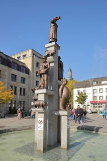 Kornmarktbrunnen by Karl Steiner 1975 with originals