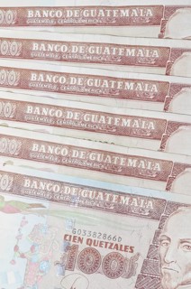 100 Guatemalan quetzales