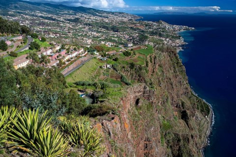 Cliff seen from the glass-bottom skywalk