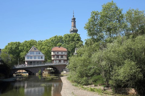 Historic bridge houses on the bridge over the Nahe