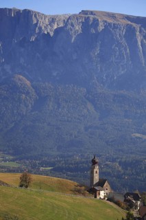 Church of St. Nicholas near Mittelberg in front of the Schlern massif