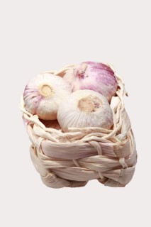 Basket with French garlic bulbs