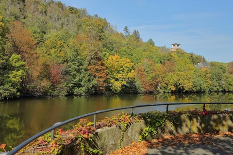 Tea temple on the Kauzenberg with river Nahe and forest in autumn