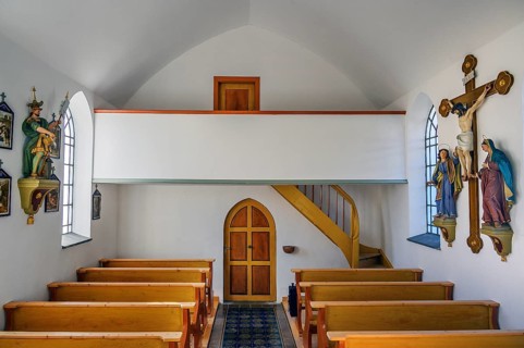 Gallery with crucifix and St. Florian