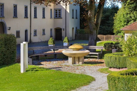 Modern fountain