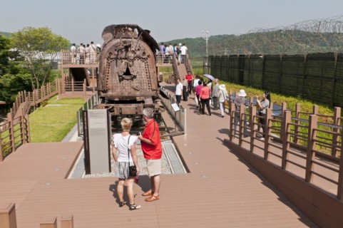 Steam locomotive at Jangdian Station of the Gyeongui Line