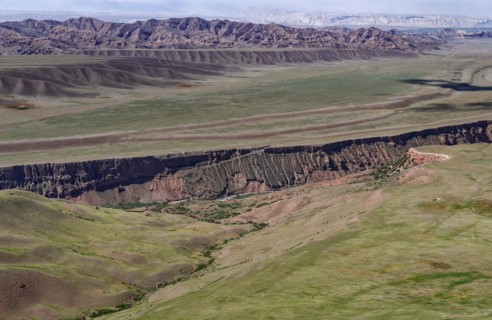 Landscape along the At-Bashy Range