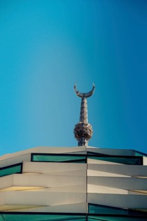 Metal islamic crescent moon icon