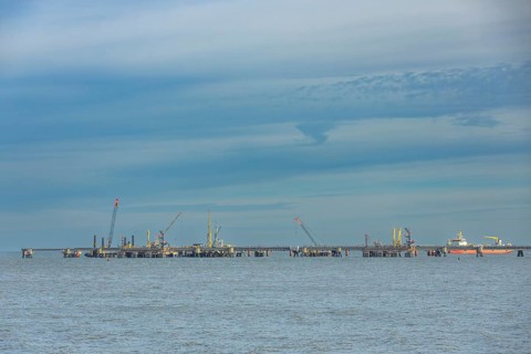 Construction site of the Uniper LNG
