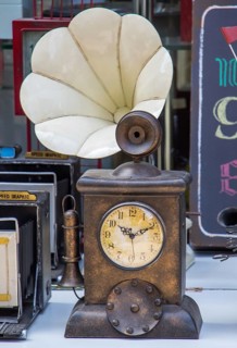 Vintage retro style clocks and mechanism