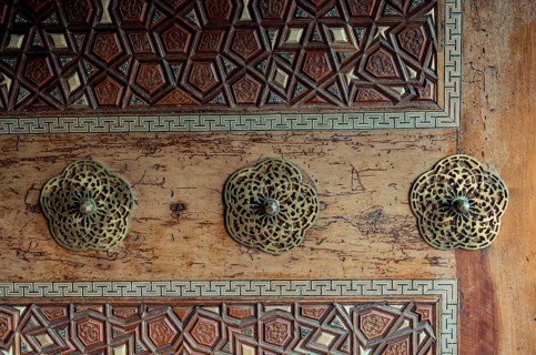 Old Handmade ottoman door knob made of metal