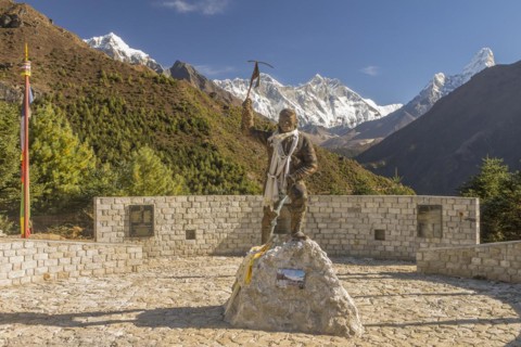 Statue of Tenzing Norgay Sherpa