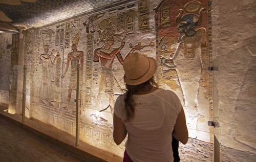 Rock paintings in the royal tomb 11 Ramses III