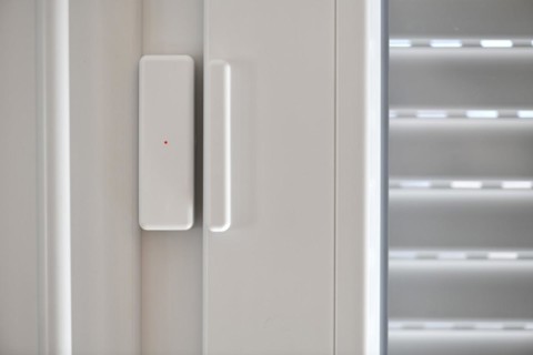Alarm system with window or door sensors