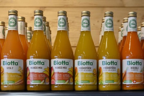 Sales shelf Biotta fruit juices