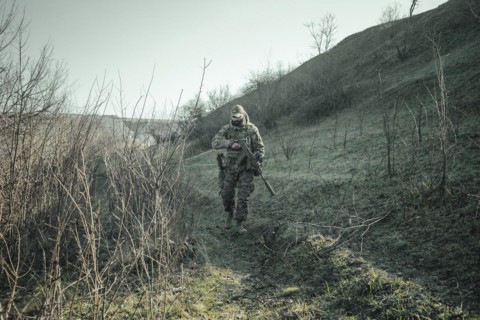 Ukrainian soldiers during a patrol along the Ingulez River. In the small town of Snihurivka