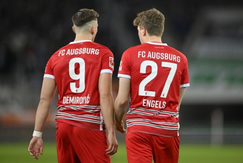 Goal celebration Arne Engels FC Augsburg FCA