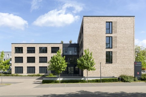 Marie-Curie-Strasse 1 office building