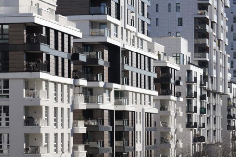 Residential building with high-rises