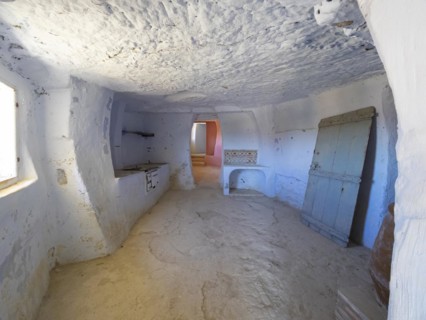 Arguedas Caves