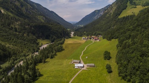 Spielmannsau and Oberau in the Trettach Valley south of Oberstdorf