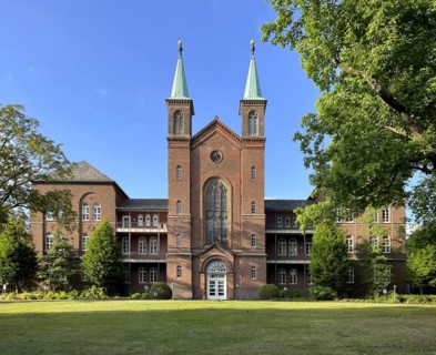 Former sanatorium for the mentally and psychologically ill
