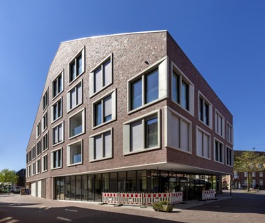 Modern residential and commercial building Ant Lummert