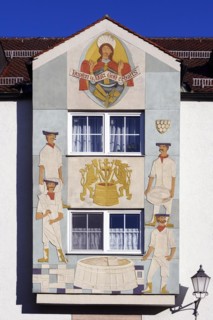 Wall painting with coat of arms