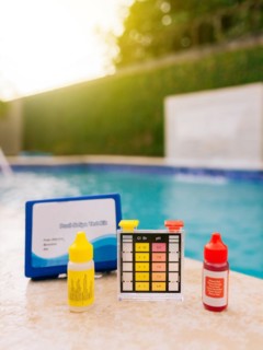 PH tester for pool maintenance. Water test kit for swimming pools