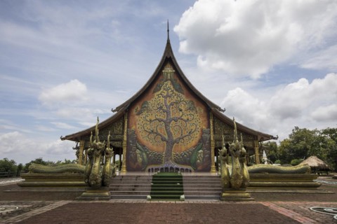 Temple Wat Sirindhorn Wararam