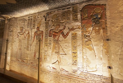 Rock paintings in the royal tomb 11 Ramses III