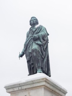Mozart Monument on Residenzplatz