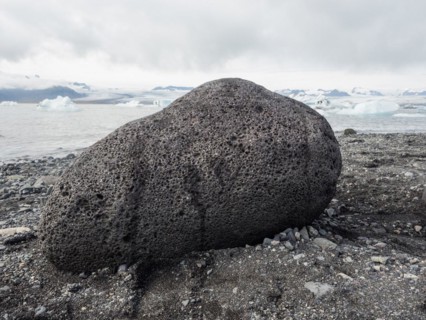 Lava rock in front of the Joekulsarlon glacier lagoon