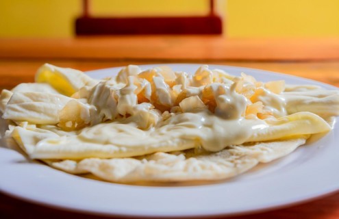 Traditional Cheese with Pickled Onion