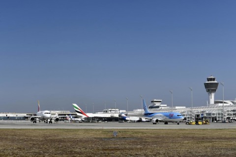 Iberia Airbus with TUIfly Boeing B737-85